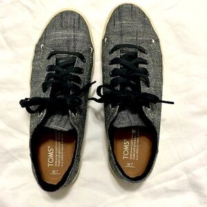 Toms gray plaid sneakers. Size 7